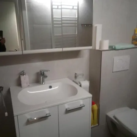 Ferienwohnung An Der Kyll Apartment *